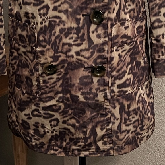 Talbots Cheetah Waterproof Rain Coat Size 2/ - Picture 3 of 7